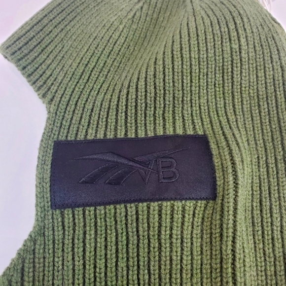 🔥SALE🔥 NWT$215 Reebok x Victoria Beckham Logo Wool Cashmere Beanie Balaclava - Picture 8 of 16
